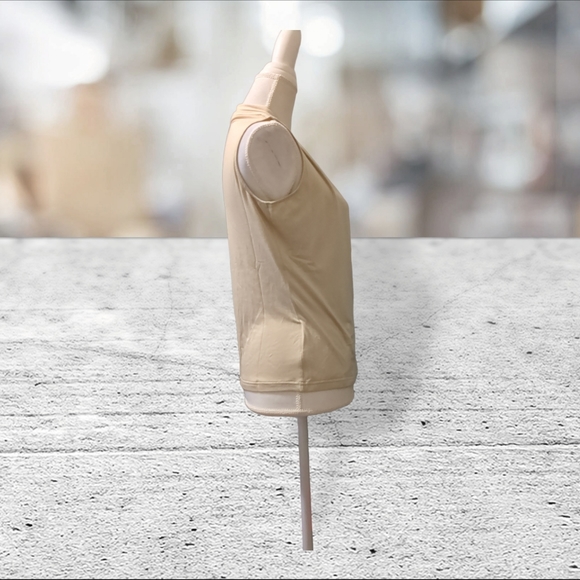 NWT Banana republic sleeveless wrap around look blouse beige top size M - Picture 8 of 13